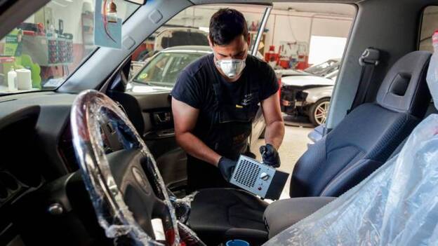 Las baterías descargadas animan los talleres de Las Palmas