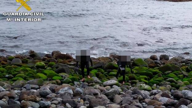 La Guardia Civil denuncia a tres personas por practicar pesca submarina en Gran Canaria