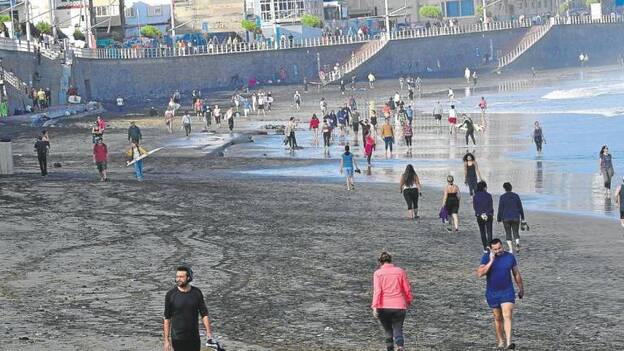 A las playas, mejor con mascarilla y gel