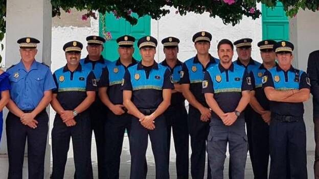 Carburantes y nuevo coche policial en Haría