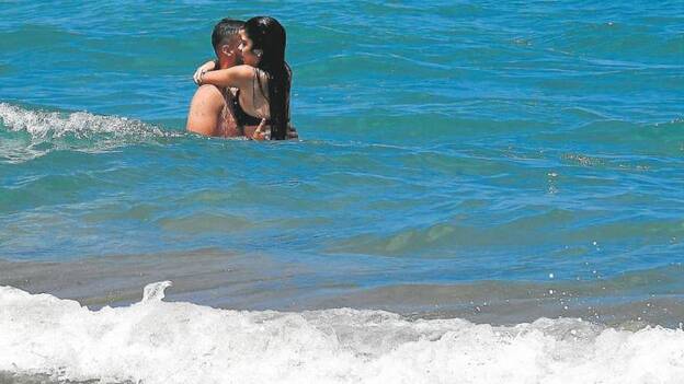 ¿Casarse sin besos ni abrazos o con mascarilla? El sí quiero prefiere esperar