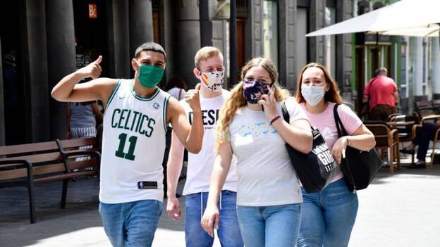 Guantes y mascarillas, cientos de años en desaparecer