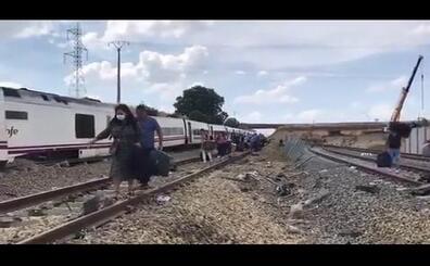 Un fallecido al descarrilar un tren en Zamora