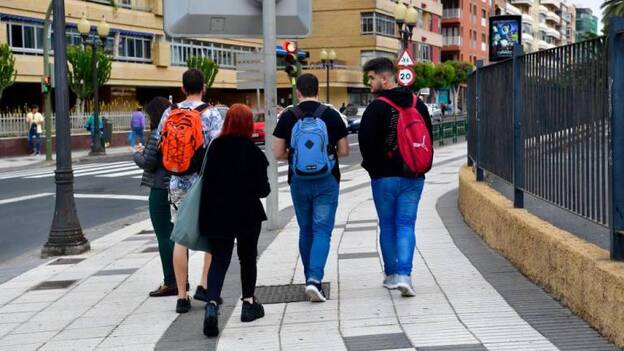Pediatras confían que en septiembre ya no será necesaria distancia en escuelas