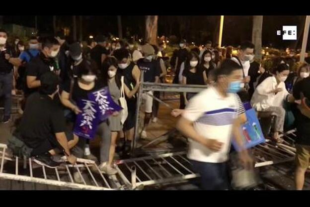 Hong Kong desafía a China recordando Tiananmen