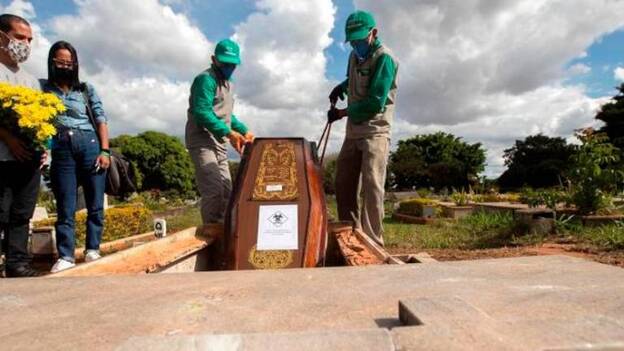 Casi 390.000 muertos por coronavirus en el mundo