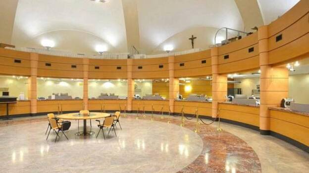 El Vaticano arresta a su antiguo asesor financiero