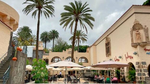 Reabre la terraza del Bodegón del Pueblo Canario