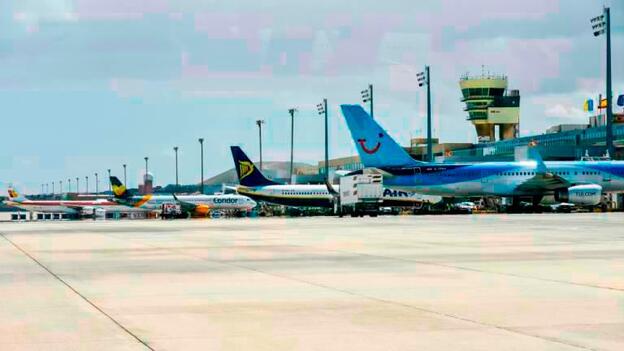 El Congreso apoya el plan para el turismo canario