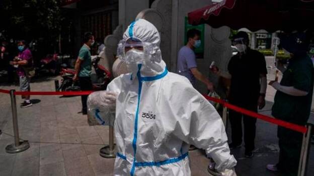 Pekín vuelve a confinarse tras el rebrote