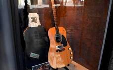 Pagan 5,4 millones por la guitarra de Kurt Cobain