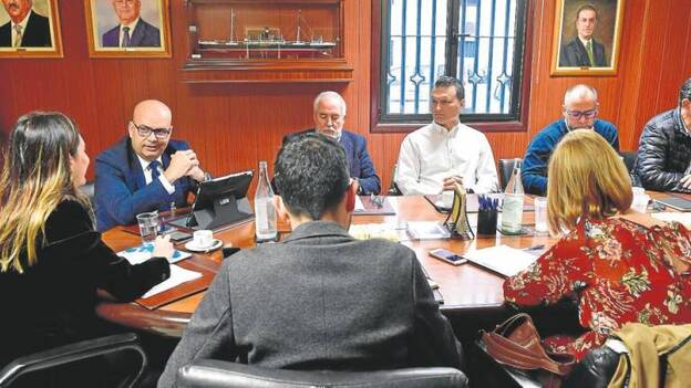 Los consignatarios llevan al juzgado al Puerto por el pliego del remolque