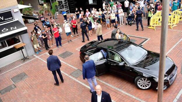 Ratas noruegas a los pies de los reyes en Las Canteras