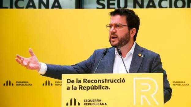 ERC presiona a Sánchez para alejar a Cs