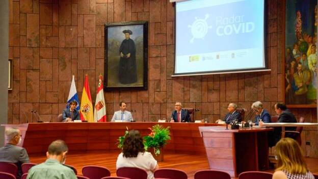 Torres presenta en La Gomera el proyecto piloto de la app ‘Radar Covid’