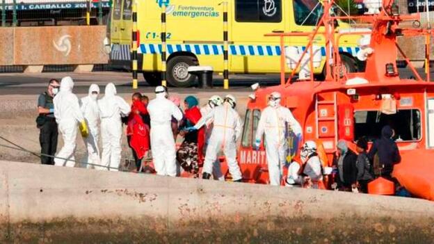 Se elevan a 21 los positivos de covid de última patera de Fuerteventura