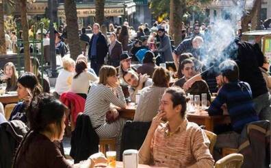 Fumar en ambientes sociales favorece los contagios