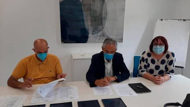 La AECC recibe 66.000 euros para atender a sus asociados