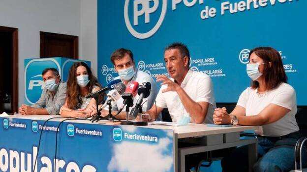 El PP examina el primer año del pacto: «Un cabildo sin cambio, un presidente de anuncios incumplidos»