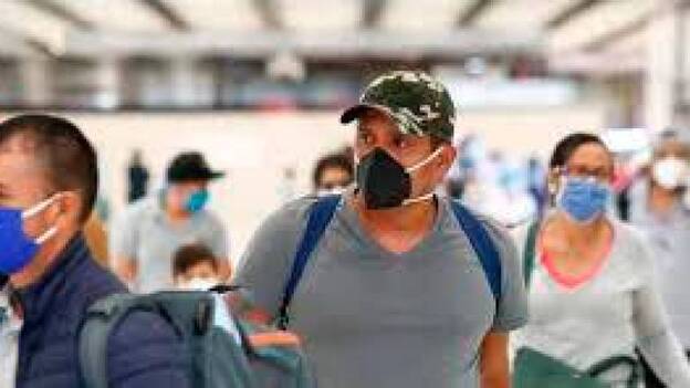 Murcia baraja implantar la obligatoriedad de llevar la mascarilla en todo momento