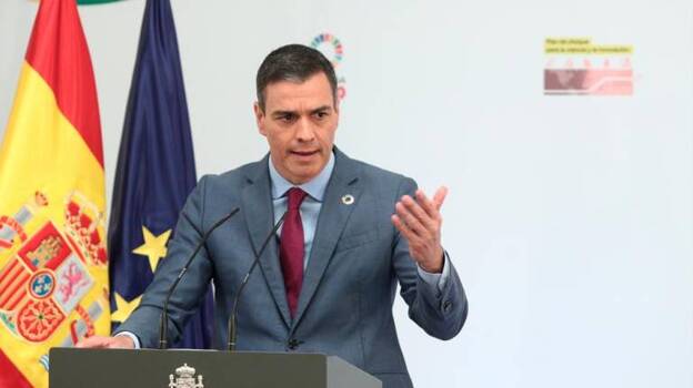 El avión de Sánchez sufrió el reventón de una rueda