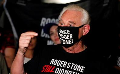Trump conmuta la pena de cárcel de su excolaborador Roger Stone