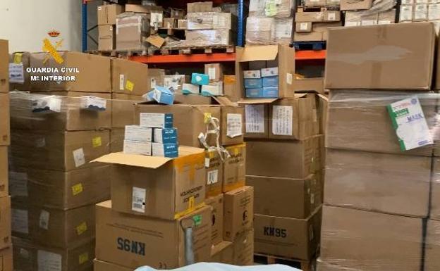 Incautan 300.000 mascarillas caducadas desde 2014