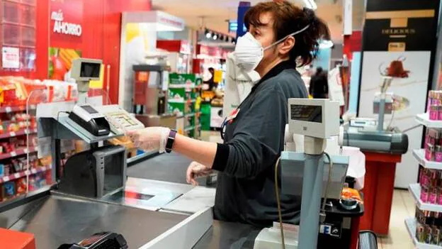 La mayoría de mascarillas de supermercado son eficaces, según un estudio de OCU