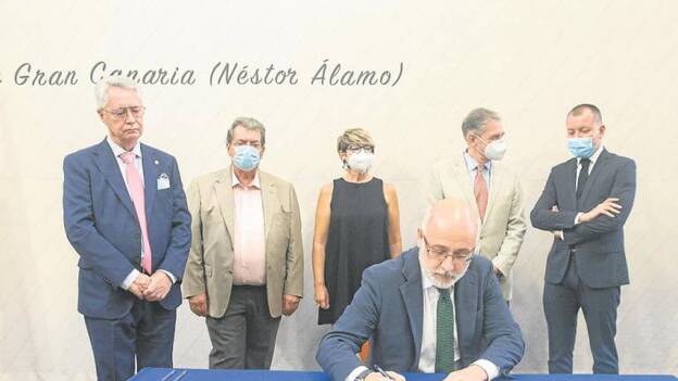 Autónomos y micropymes recibirán mil euros del Cabildo en septiembre