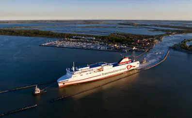 Naviera Armas estrenará su nuevo ferry en la línea que une el archipiélago con Cádiz