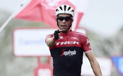 Contador se rompe una costilla al sufrir un accidente doméstico