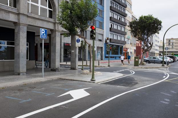 La calle Gran Canaria, en el istmo, permite el doble sentido