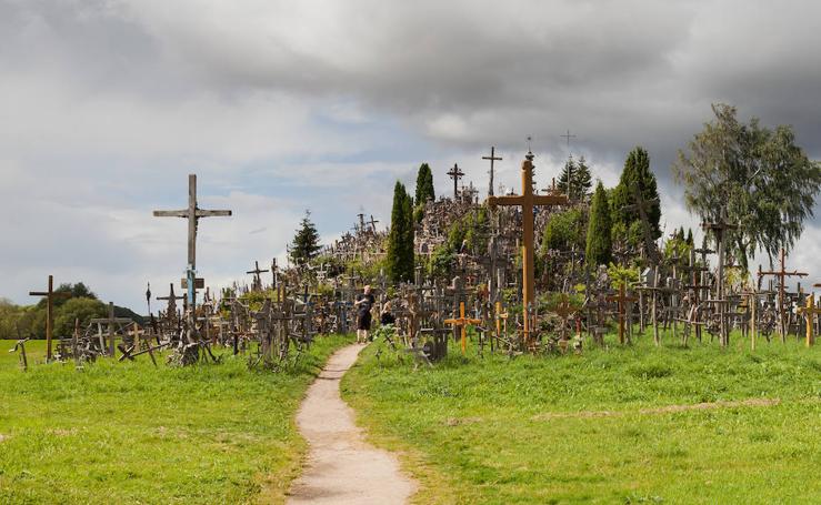 Así es la siniestra Colina de las Cruces