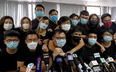 Hong Kong prohíbe que doce candidatos prodemocracia se presenten a las elecciones