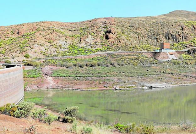 Las antenas de telecomunicaciones se reducen de 18 a 16 con el reformado II