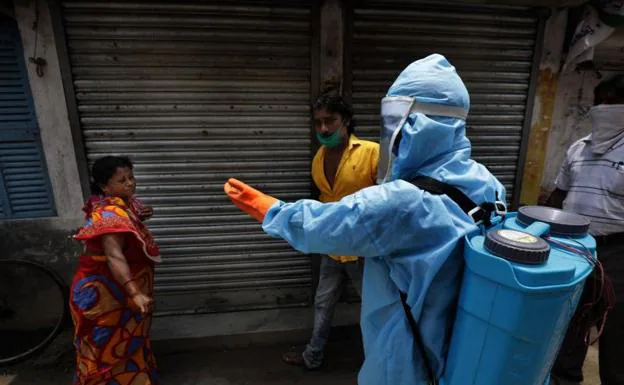 «El miedo por el coronavirus en India es peor que el que produjo el VIH»