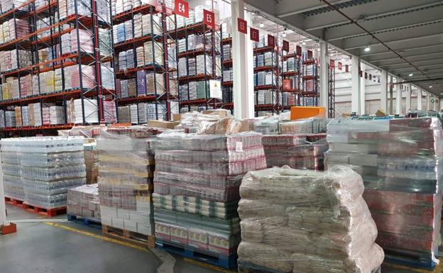 Spar dona alimentos a los Servicios Sociales de Firgas, Arucas y Agüimes