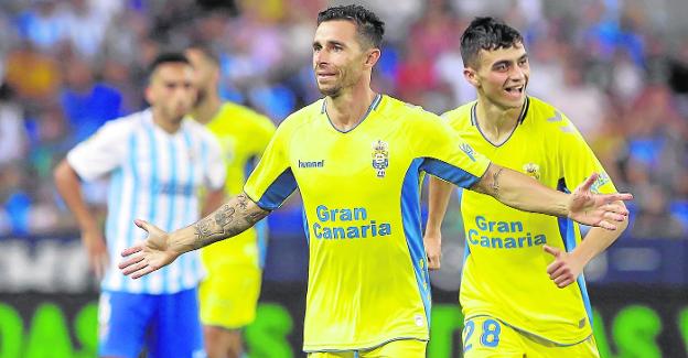 Rubén comunica a la UD que activa su cláusula liberatoria y rescinde contrato