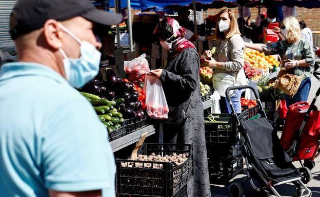 Sanidad cree que situación no es grave pese a los 560 brotes