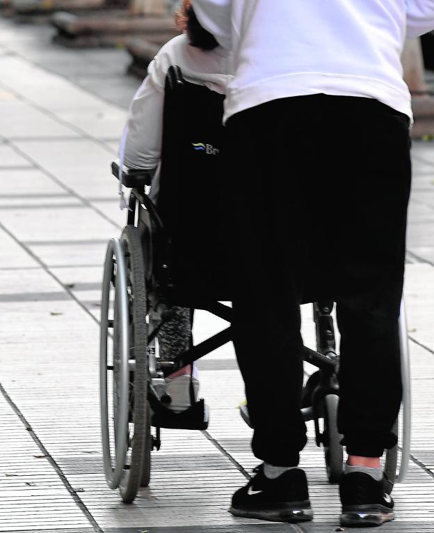 Cada día mueren diez personas de la lista de espera de la dependencia en Canarias