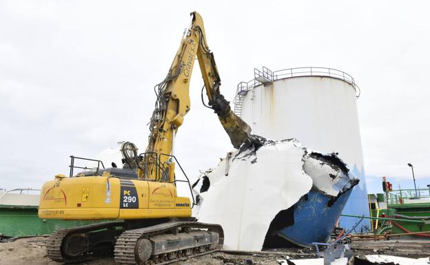 Contencioso administrativo contra el taller de megayates del Refugio