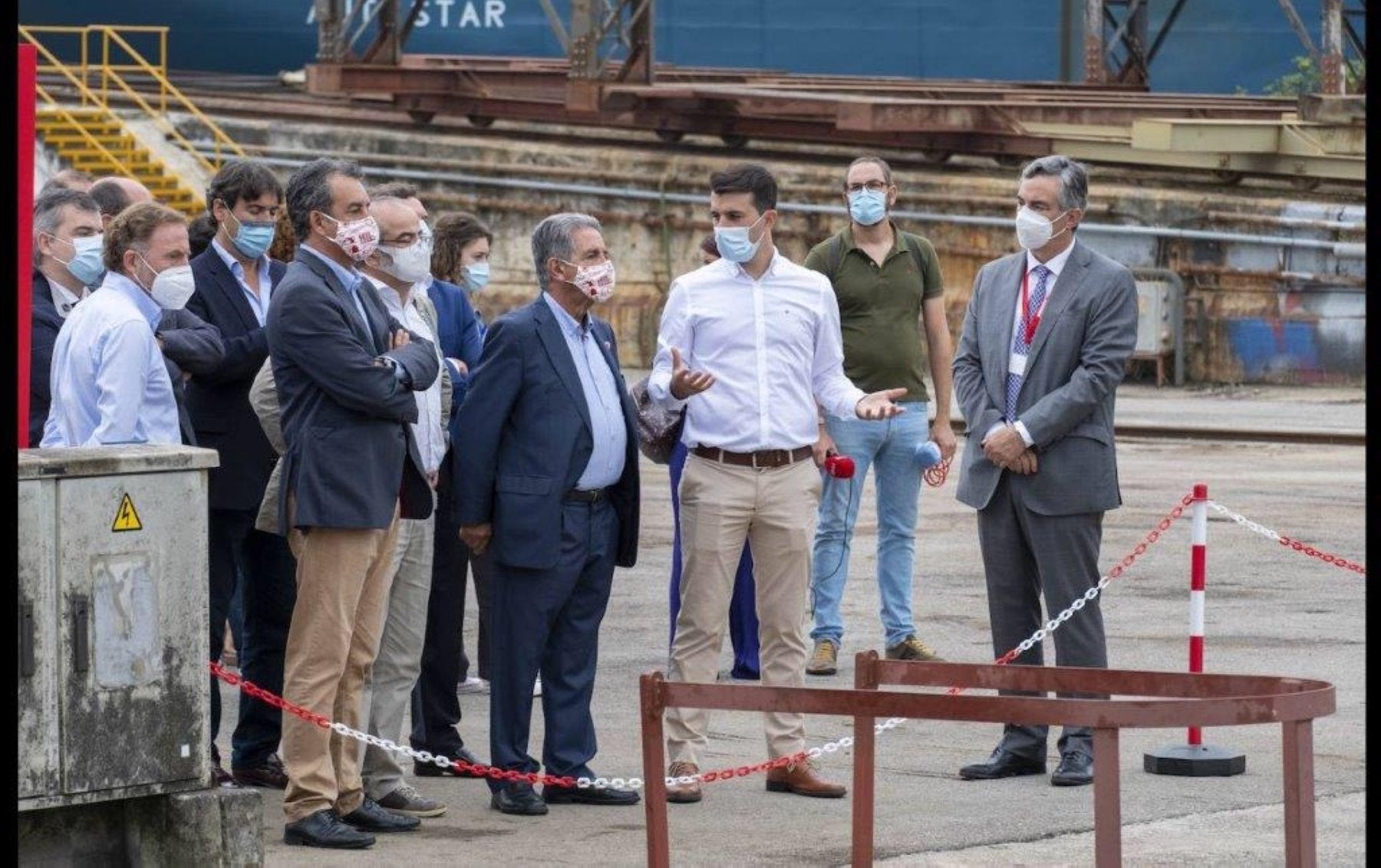 La filial cántabra de Astican bota el primer prototipo de la península de plataforma eólica marina