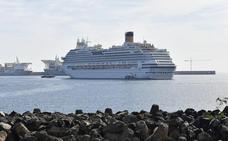 Canarias prevé nueva temporada de cruceros solo entres islas y con turismo europeo