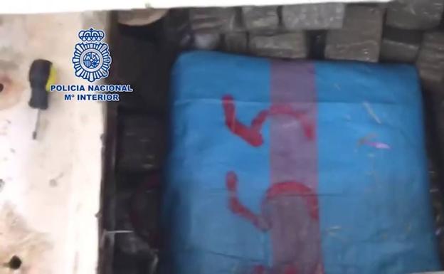La Policía interviene en Huelva una lancha con mil kilos de hachís