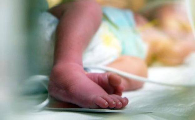 Muere un bebé de cuatro meses de coronavirus