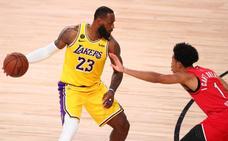 Lakers y Bucks se rehacen y empatan sus series ante Trail Blazers y Magic