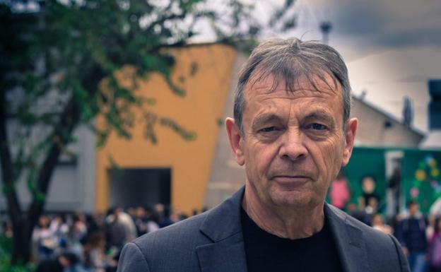 Pierre Lemaitre: «La literatura pone un espejo frente a nuestra pobre humanidad»