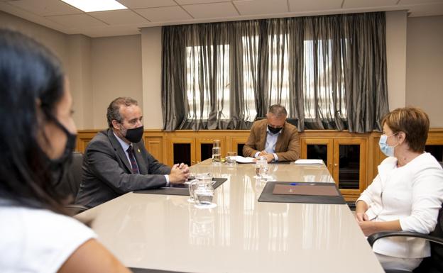 ULPGC y ULL alertan ante recortes en su financiación: «No podríamos abrir»