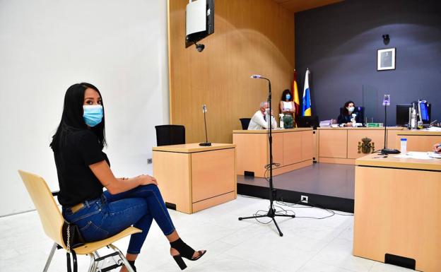 Aurah acude al juzgado y Jesé da plantón