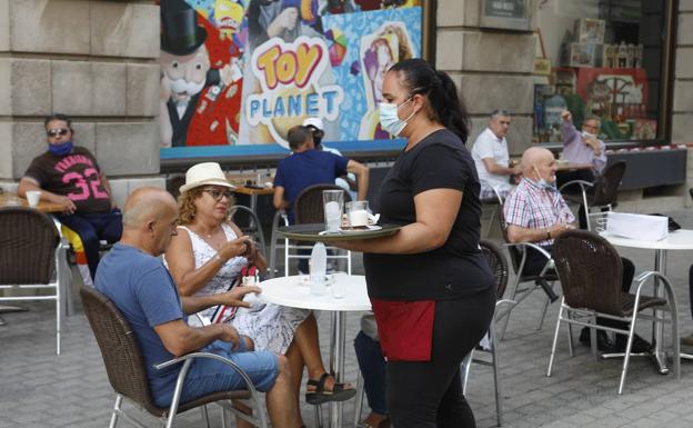 Canarias pierde 900 autónomos y teme una «sangría» sin las ayudas